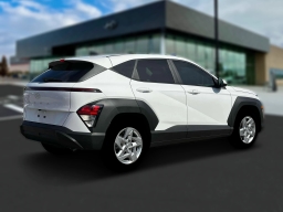 Hyundai Kona SE FWD 2026