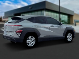 Hyundai Kona SE FWD 2026