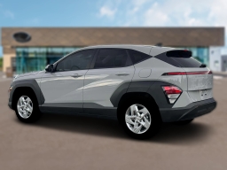Hyundai Kona SE FWD 2026