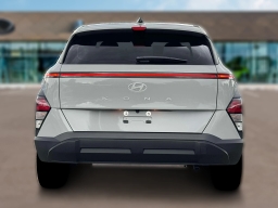 Hyundai Kona SE FWD 2026