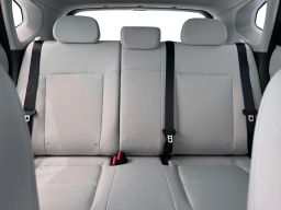 Hyundai Kona SE FWD 2026