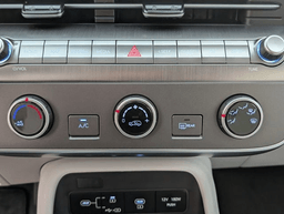 Hyundai Kona SE FWD 2026