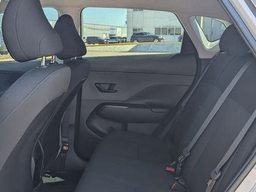 Hyundai Kona SE FWD 2026