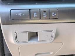 Hyundai Kona SE FWD 2026