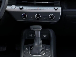 Hyundai Kona SE AWD 2026