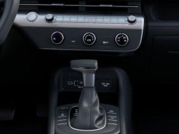 Hyundai Kona SE AWD 2026