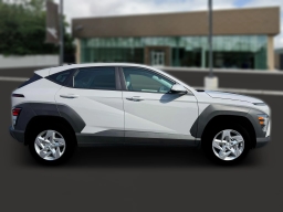 Hyundai Kona SE AWD 2026