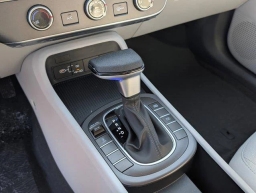 Hyundai Kona SE AWD 2026