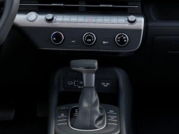 Hyundai Kona SE AWD 2026