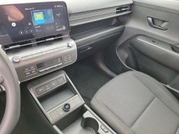 Hyundai Kona Electric SE FWD 2025