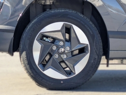 Hyundai Kona Electric SEL FWD 2025