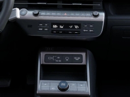 Hyundai Kona Electric SEL FWD 2025