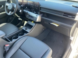 Hyundai Kona SEL Premium FWD 2026