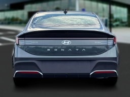 Hyundai Sonata SE FWD 2026