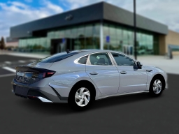 Hyundai Sonata SE FWD 2026