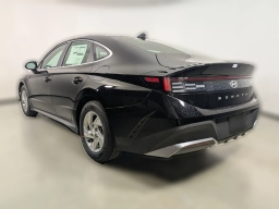 Hyundai Sonata SE FWD 2026