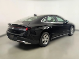 Hyundai Sonata SE FWD 2026