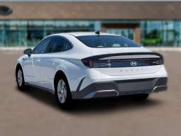 Hyundai Sonata SE FWD 2026