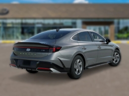 Hyundai Sonata SE FWD 2026