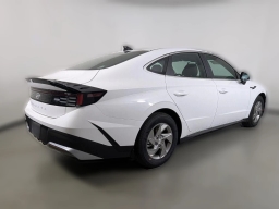 Hyundai Sonata SE FWD 2026