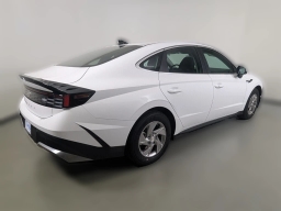 Hyundai Sonata SE FWD 2025