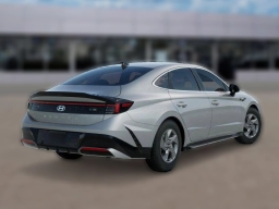 Hyundai Sonata SE FWD 2026