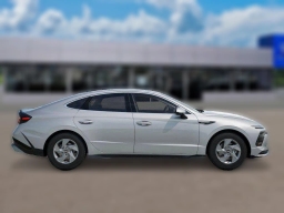 Hyundai Sonata SE FWD 2026