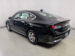 Hyundai Sonata SE FWD 2026