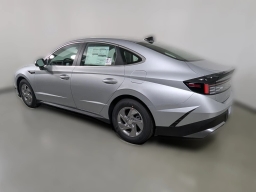 Hyundai Sonata SE FWD 2025