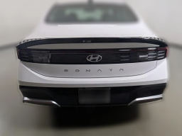 Hyundai Sonata SE FWD 2026