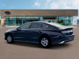 Hyundai Sonata SE FWD 2026