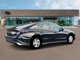 Hyundai Sonata SE FWD 2026