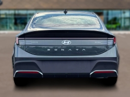 Hyundai Sonata SE FWD 2026