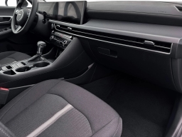 Hyundai Sonata SE FWD 2026