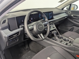 Hyundai Sonata SE FWD 2025