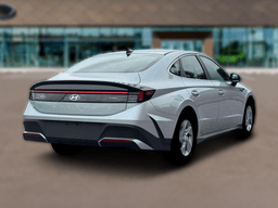 Hyundai Sonata SE FWD 2026