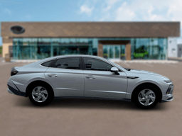 Hyundai Sonata SE FWD 2026