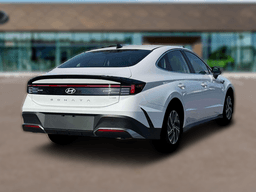 Hyundai Sonata Hybrid Blue FWD 2026