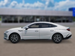 Hyundai Sonata Hybrid Blue FWD 2026