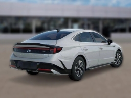 Hyundai Sonata Hybrid Blue FWD 2026