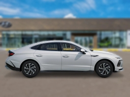Hyundai Sonata Hybrid Blue FWD 2026