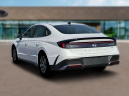 Hyundai Sonata Hybrid Blue FWD 2026