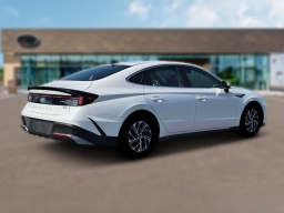 Hyundai Sonata Hybrid Blue FWD 2026