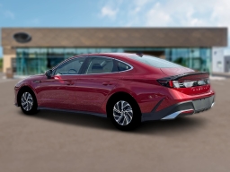 Hyundai Sonata Hybrid Blue FWD 2026