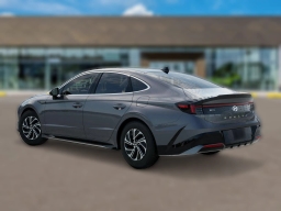 Hyundai Sonata Hybrid Blue FWD 2026