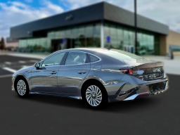 Hyundai Sonata Hybrid SEL FWD 2026