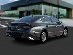 Hyundai Sonata Hybrid SEL FWD 2026