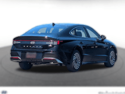 Hyundai Sonata Hybrid SEL FWD 2026