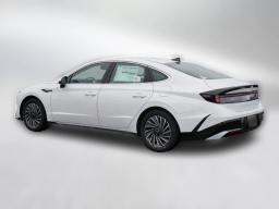 Hyundai Sonata Hybrid SEL FWD 2026