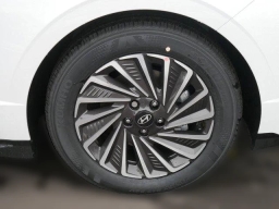 Hyundai Sonata Hybrid SEL FWD 2026